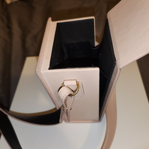 FENDI 2021 Runway, Pink, Vertical Box Bag - Picture 3 of 7